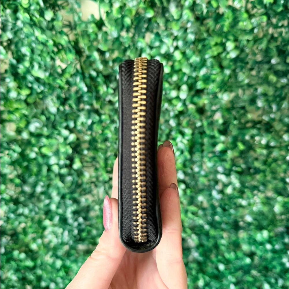 Tory Burch Black Pebbled Leather Zip Compact Wallet - Picture 5 of 7